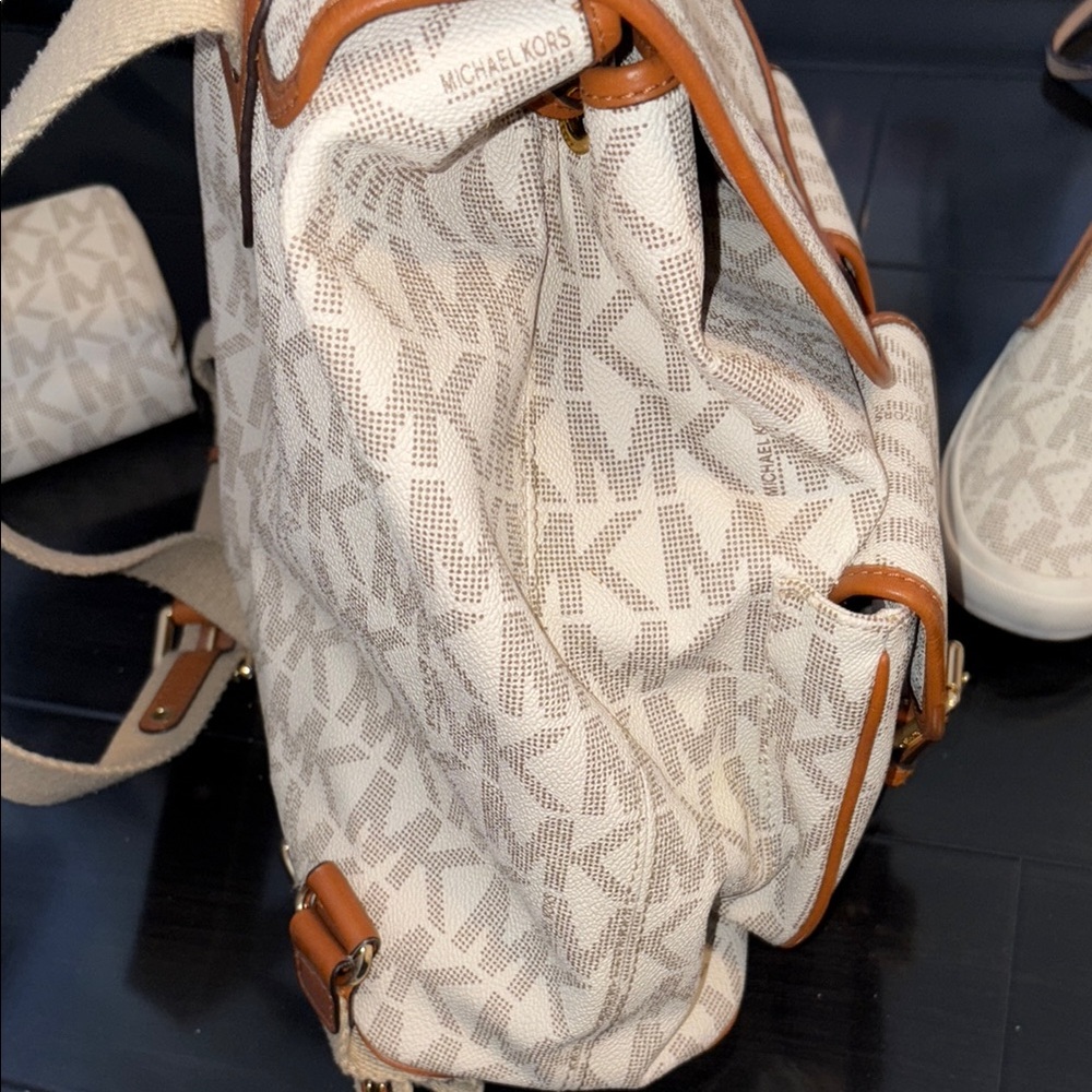 **SOLD**
Michael Kors Signature Monogram Drawstring Backpack - Picture 6 of 9